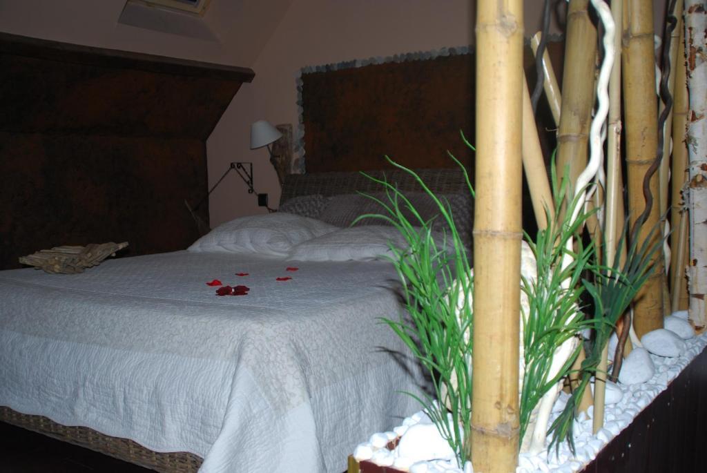 Chambres D Hotes ,Hotel ,Secret D'Une Nuit A Vicq Pres De Onnaing,Avec Piscine Экстерьер фото